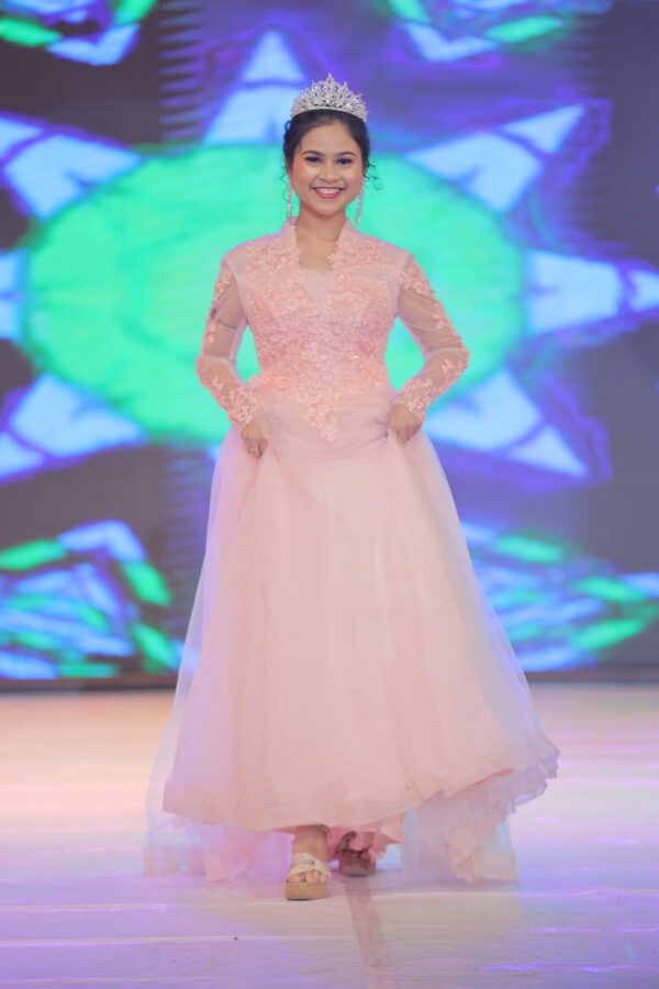 Hire Model {Guwahati Assam} - Image 3